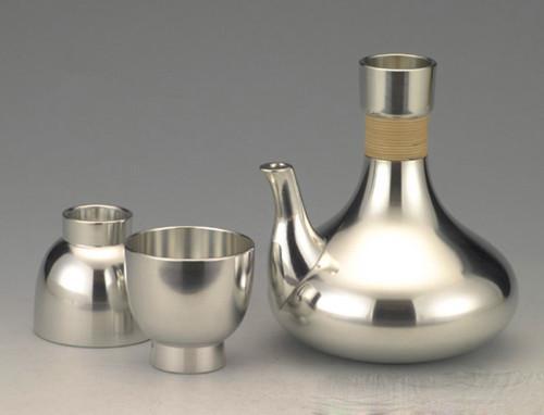 日本大阪锡器的特点与制作-茶道知识-日本茶道-主营日本铁壶|日本老铁壶 