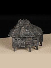 日本铜器  古绿色 茅屋型 生动刻画 老香炉