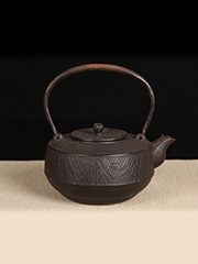 日本铁器  日本正寿堂造 经典 木纹 小铁壶