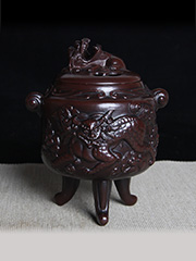 日本香炉 铸铜 浮雕 瑞兽 双耳 狮口盖可喷烟雾 三足 红 香炉 带原装桐木供箱