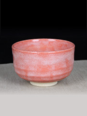 日本茶碗 专业抹茶具 抹茶碗 朱红釉，玛瑙入釉，釉水肥润，红中泛白