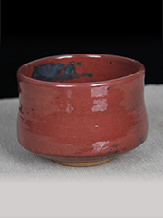 日本茶碗 朱红色直筒 辰砂釉 碗口些许掉釉 年份久 老茶碗 莹润饱满