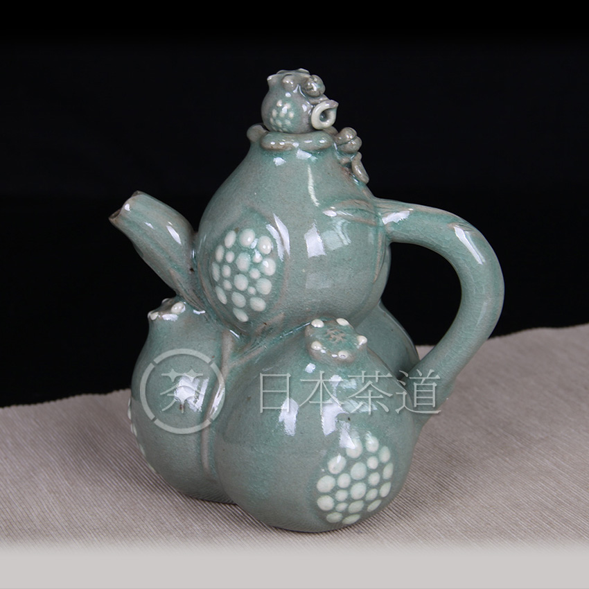 日本瓷器 仿古 葫芦三型 老茶壶 可惜底部有一裂 不影响使用