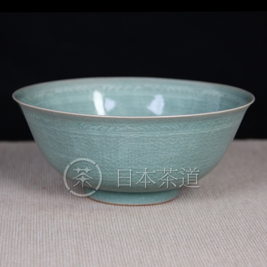 日本陶瓷 青瓷大碗果子器 日本青瓷细腻开片工艺 暗刻纹饰装饰 带原装供箱