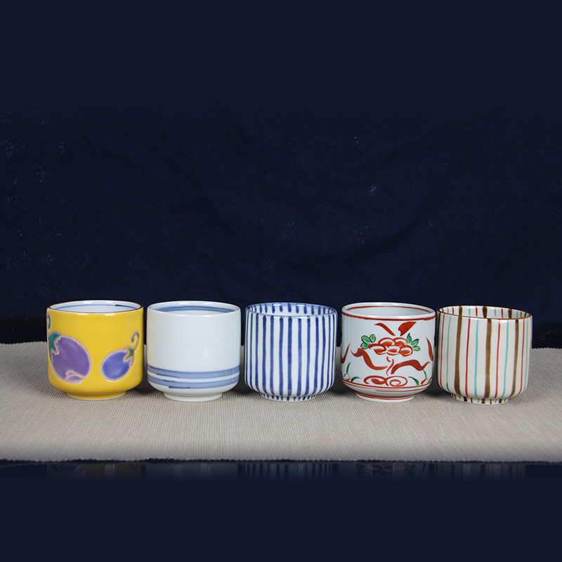 日本陶瓷 不同工艺直筒杯五杯组 直筒杯造型，五种工艺，带原装供箱，值得推荐，每一只品杯都十分有特点