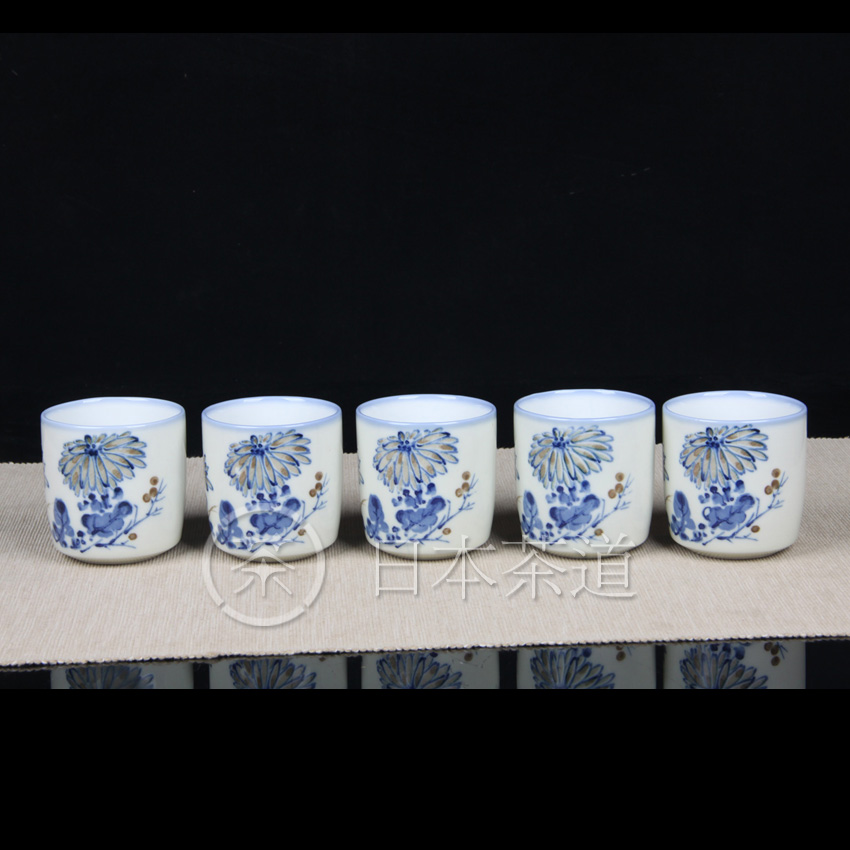 日本陶瓷 日本青花菊花纹直筒杯五客五杯组 青花绘制菊花纹，花瓣内填色，性价比高，无供箱