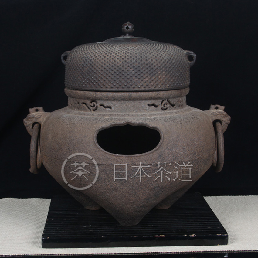 日本茶釜风炉套装 铸铁风炉双兽耳，细霰纹茶釜，铜盖，难得茶釜内有响片，几乎全新，性价比高