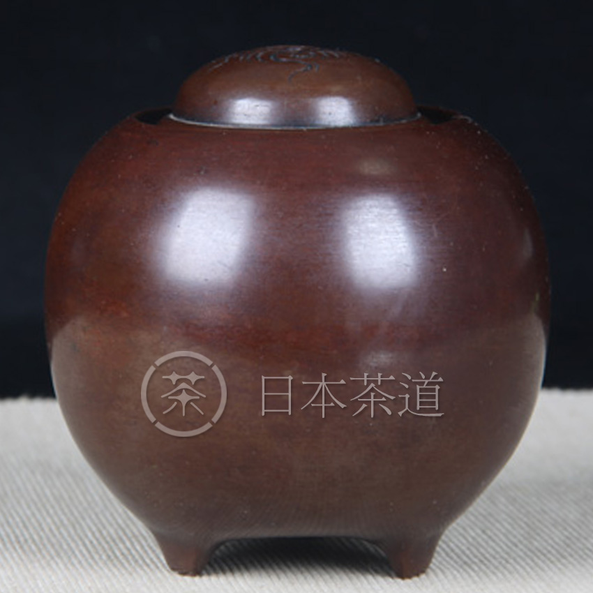 日本香炉 日本铸铜香炉 素面紫斑铜工艺 三足器型 刻绘宝焰纹出烟孔