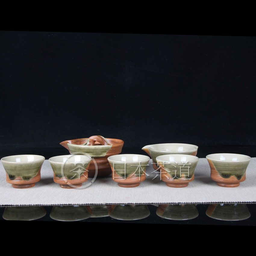 日本陶瓷茶道组 日本绿釉冰裂纹急须公杯品茶杯七件套 日本绿釉开片工艺，高温烧制，带原装供箱，性价比高