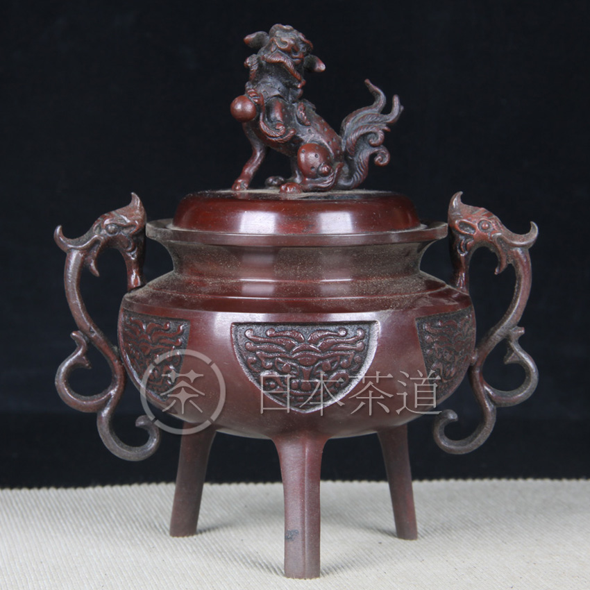 日本香炉 日本双龙耳饕餮纹三足铜香炉 日本紫斑铜工艺，狮子瑞兽扭