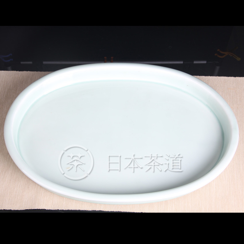 日本茶器 日本青瓷椭圆形大圆盘 日本青瓷工艺，器型较大，做一个茶盘也十分合适