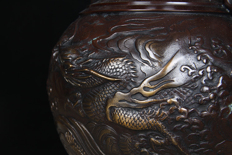 日本花器日本铸铜龙纹铜花瓶花入日本名家坂田七太郎作高浮雕龙纹，双龙 