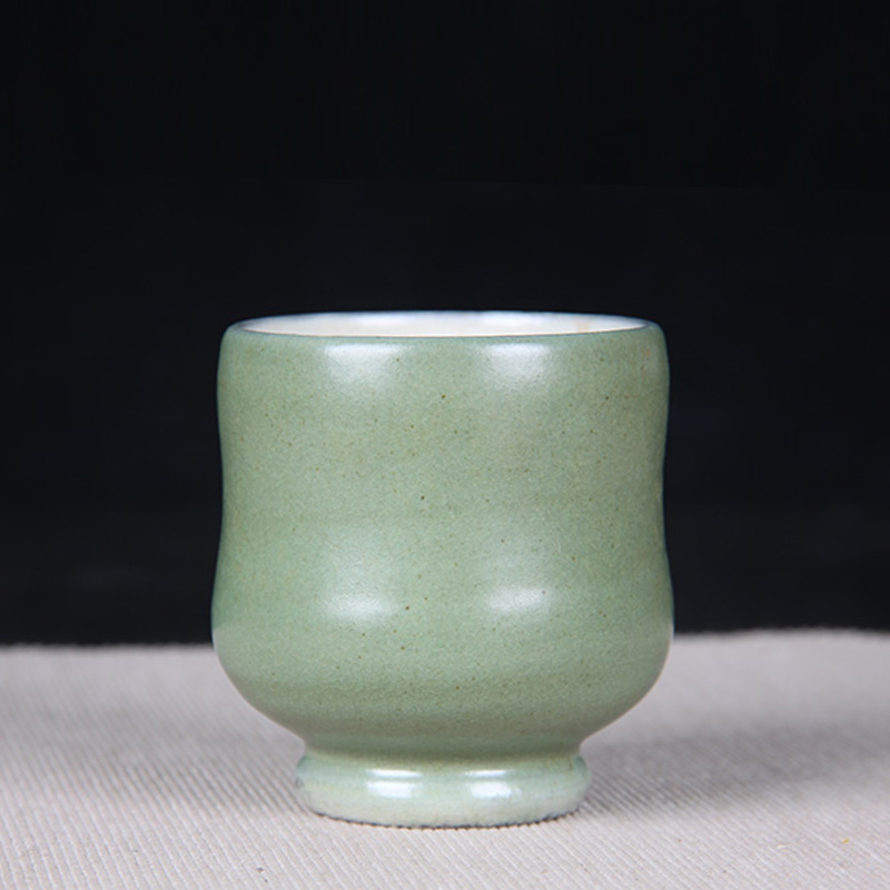 日本品茶杯 日本绿釉束腰杯 日本绿釉工艺，亚光釉面，釉面极为肥润