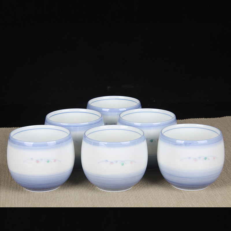 日本茶杯组 青花花卉纹品茶杯六客 日本青花工艺，绘制花卉纹，器形大气
