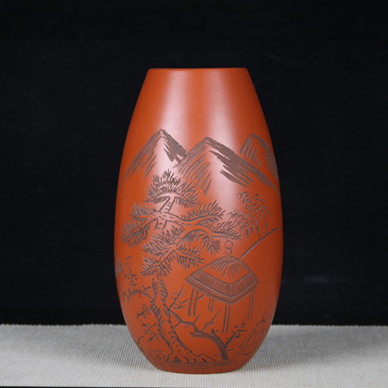 日本花器 日本常滑烧朱泥山水纹橄榄瓶 日本常滑烧工艺，橄榄形花瓶花器，刻绘山水纹，幸山作，带原装供箱。