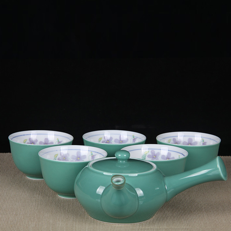 日本陶瓷茶道组 日本绿釉内彩花卉侧把壶品茶杯六件套 绿釉工艺，釉水肥润，内绘制花卉纹，一壶五杯，好山作，性价比高。