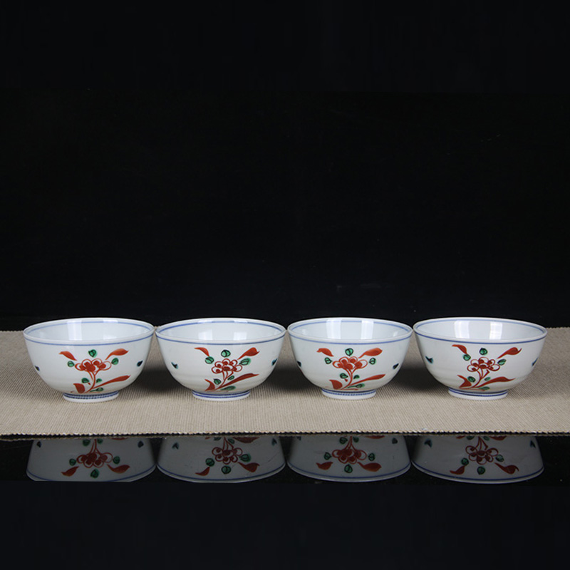 日本茶杯组 日本九谷烧五彩花卉品茶杯四客 日本九谷烧工艺，五彩绘制花卉纹，内彩青花魁字，精修底足，整体做工精细