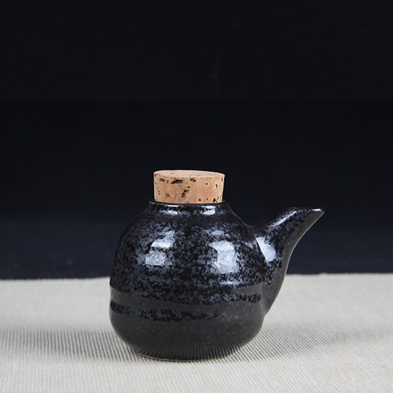 日本陶瓷急须 日本天目釉小壶 日本天目釉工艺，难得烧制油滴效果，木塞盖小壶
