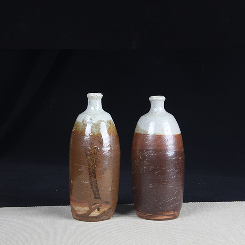 日本花器 日本酱釉瓶酱釉花瓶花器花入 日本酱釉工艺，烧制小花瓶一对，味道十足，带供箱