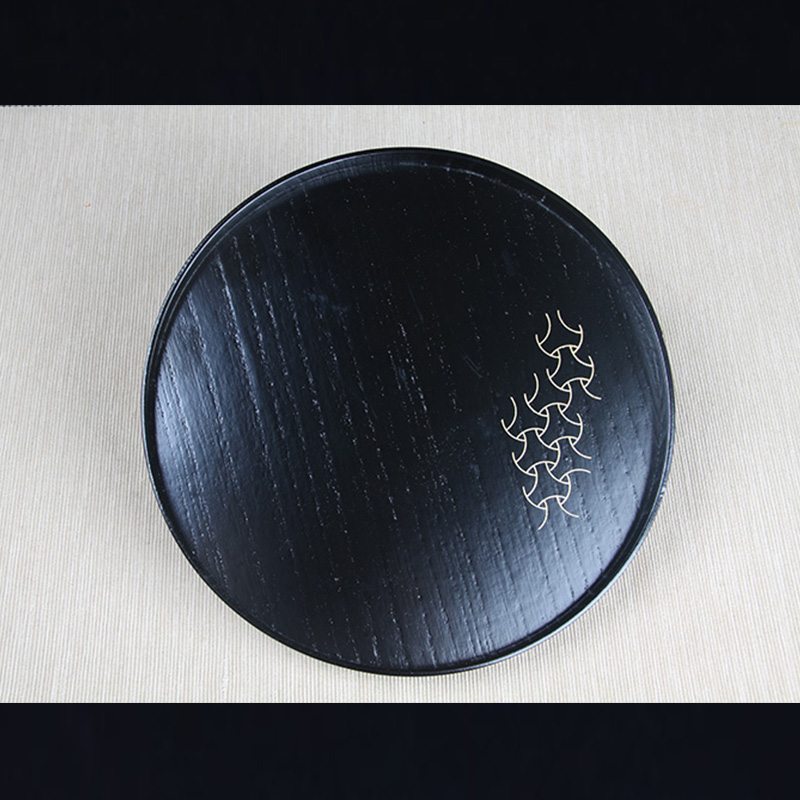 日本漆器 日本黑漆金漆纹饰漆器圆盘 日本轮岛涂木胎漆器工艺，整体黑漆工艺，金漆绘制纹饰