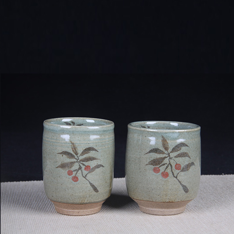 日本茶杯组 日本灰釉樱桃纹品茶杯夫妻杯对杯组 日本灰釉工艺，釉水肥润，古朴大方，点缀樱桃纹，带原装供箱