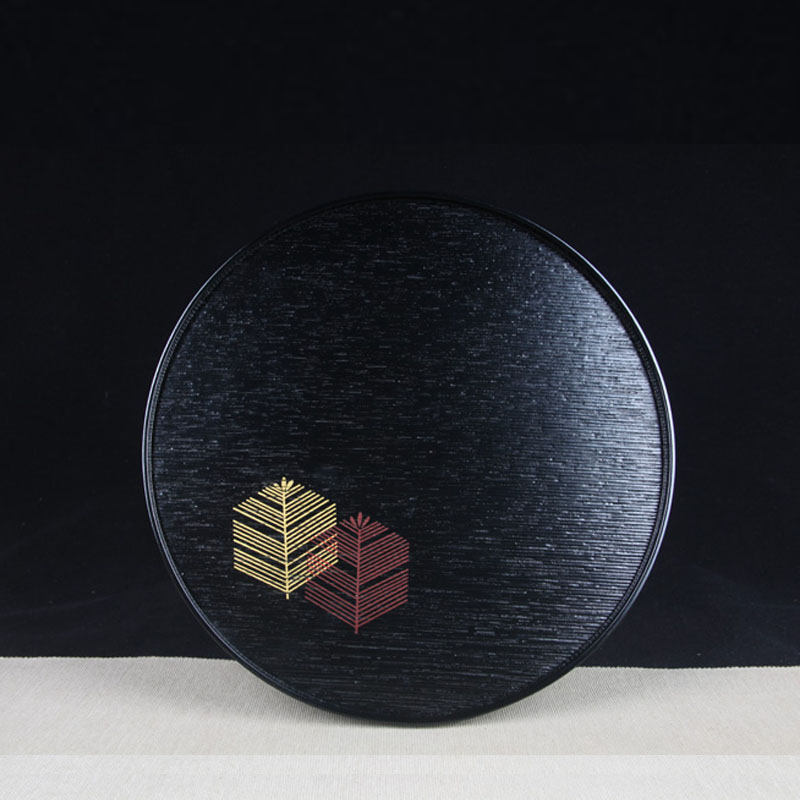 日本漆器 日本黑漆松针纹漆器圆盘 日本轮岛涂木胎漆器工艺，整体黑漆，漆绘松针纹