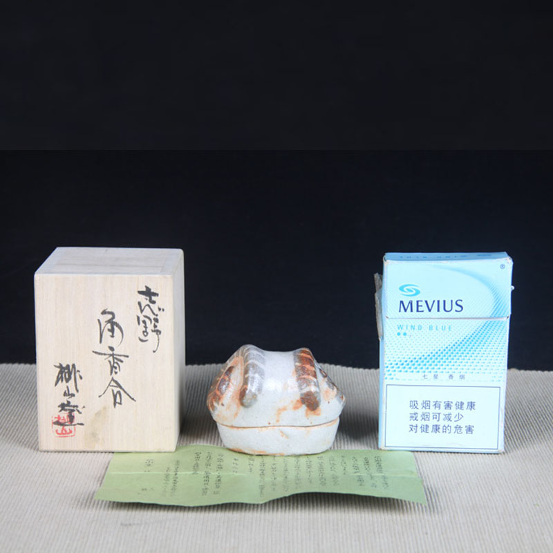 日本茶器 日本志野烧角型香盒 日本志野烧工艺，羊角型，桃山窑，带原装供箱证书