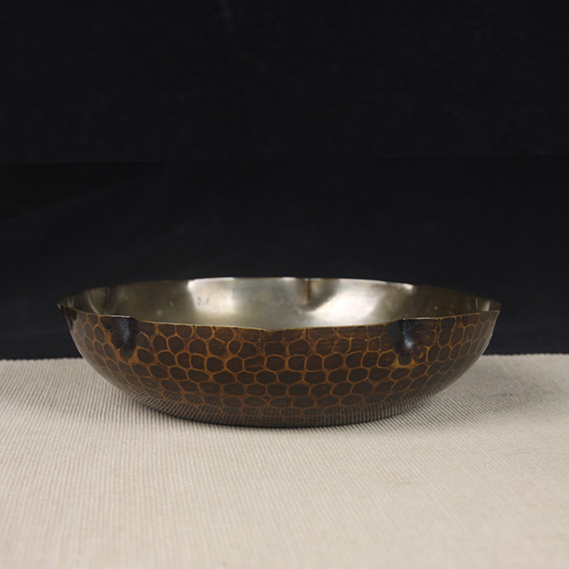 日本干泡台 日本铜锤锤木纹葵口型果子盘 日本手锤工艺，包浆完美，内镀银，长荣堂作，性价比高