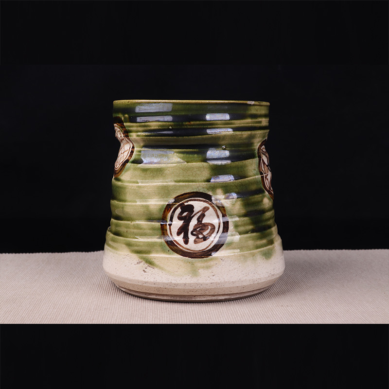日本陶瓷 日本绿釉螺旋纹福字图案纹直筒型水指 日本绿釉工艺，开片，大水指，做茶叶罐十分合适，带作者款识