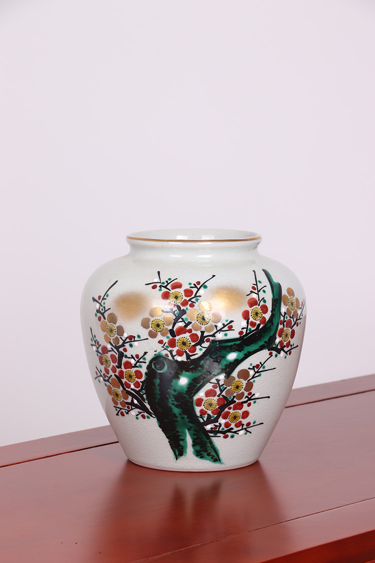 日本花器日本九谷烧梅花纹大肚花瓶花入日本九谷烧工艺，绘制梅 