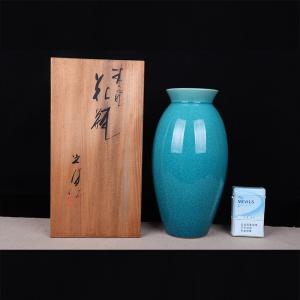 日本花器日本孔雀蓝釉橄榄形瓷花瓶日本孔雀蓝釉，釉水颜色烧制漂亮 