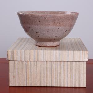 日本抹茶碗日本灰釉斗笠型抹茶碗日本抹茶碗，灰釉工艺，釉水肥润