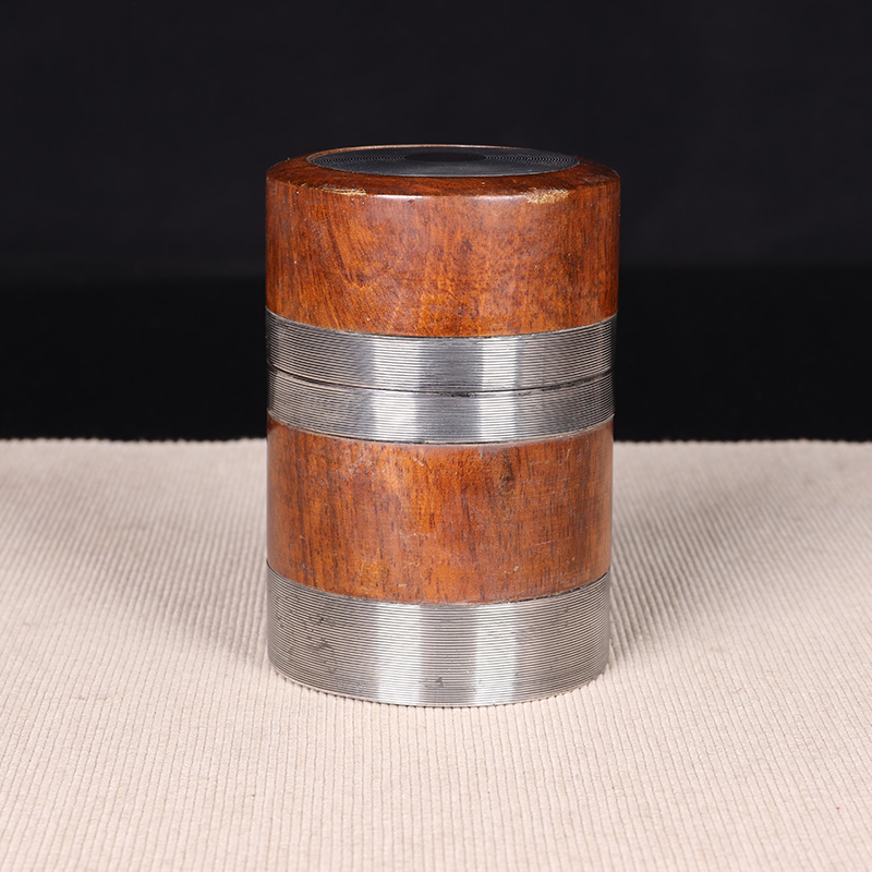 日本茶叶罐 日本木质银边直筒型茶叶罐 日本整木制作而成，嵌银边，工艺制作精细